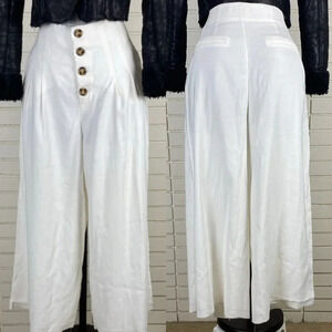 White  contemporary high waist button fly wide pull on leg pants sz Extra large